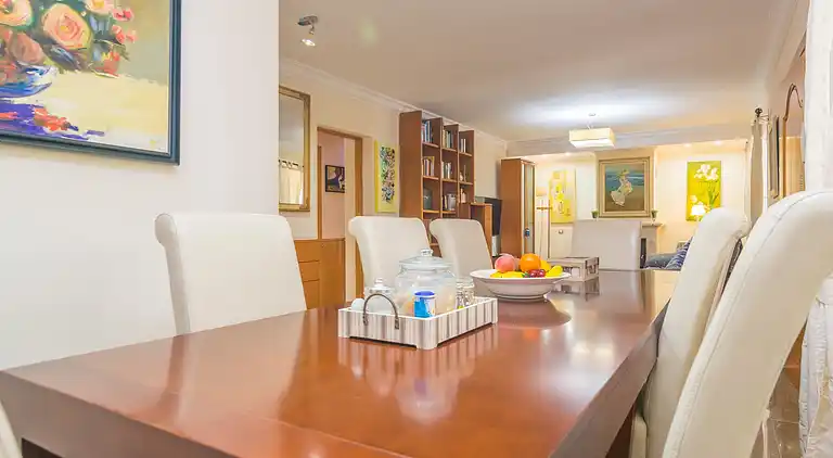 Manor house in Urbanització Can Sionet