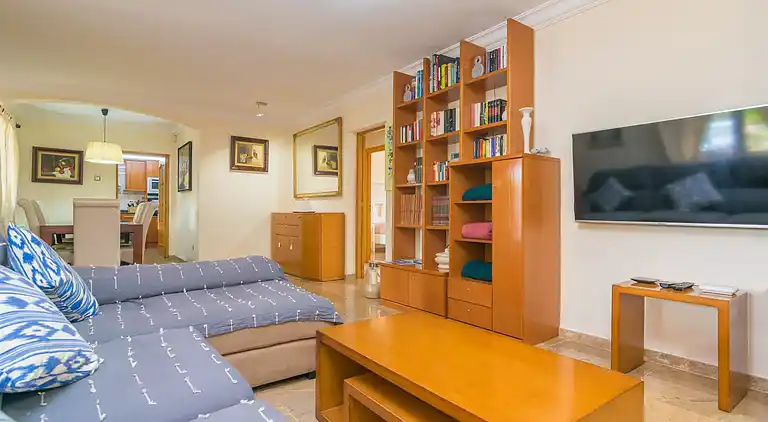 Manor house in Urbanització Can Sionet