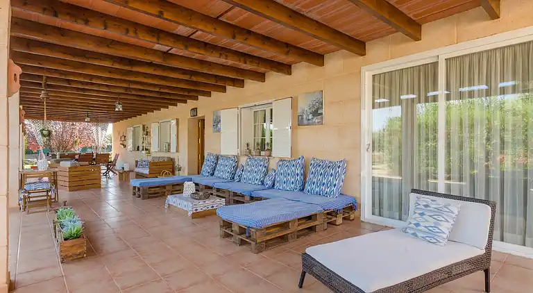 Manor house in Urbanització Can Sionet