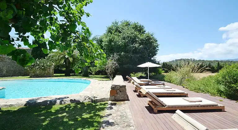 Semesterbostad i Búger