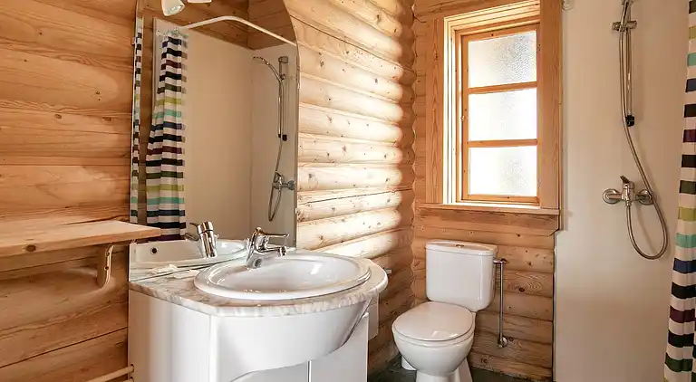 1 room,attached house