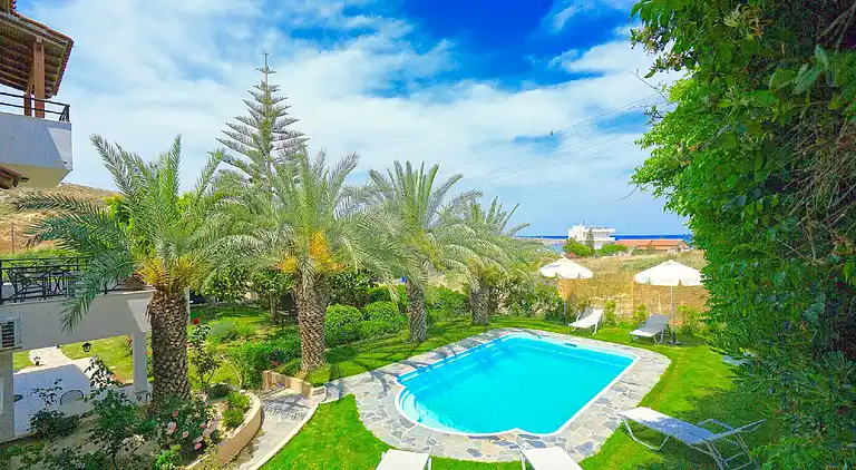 Villa Karteros with private swimming pool