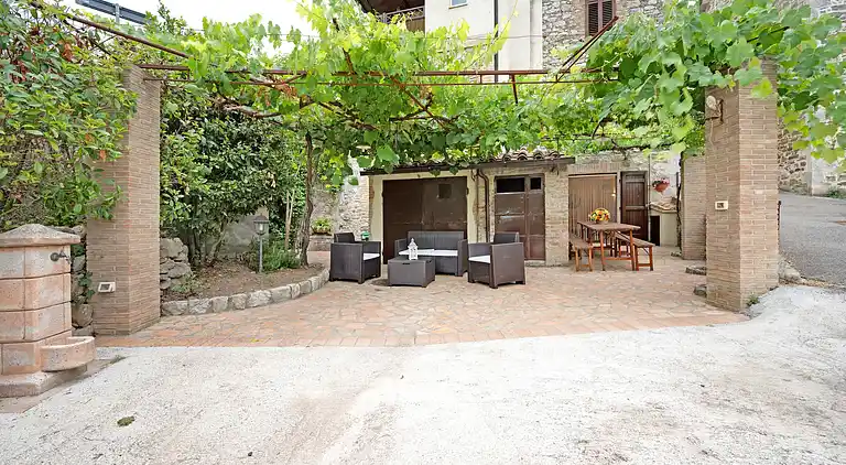 Manor house in Sugano