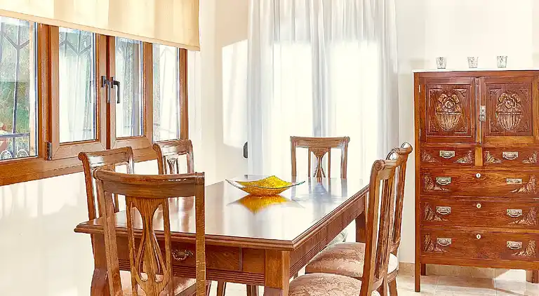 Villa Karteros with private swimming pool