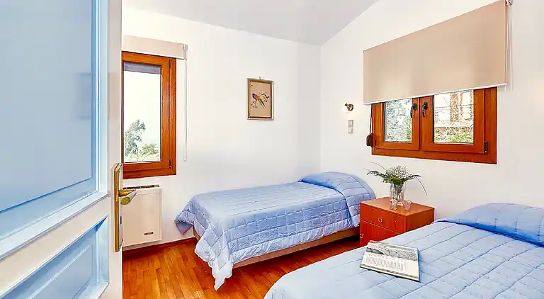 Villa Karteros with private swimming pool