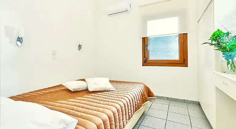 Villa Karteros with private swimming pool