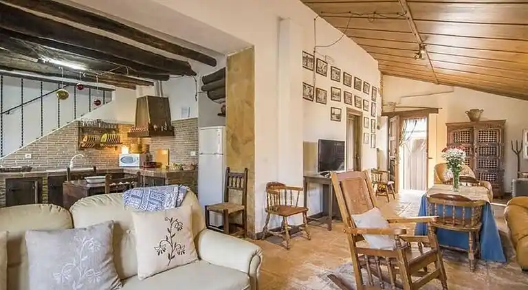 Holiday home in Escóznar