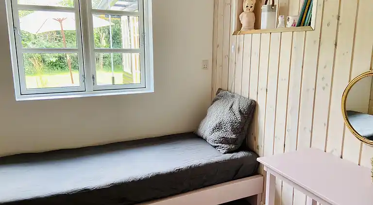 Charmerende sommerhus tæt på smuk badestrand