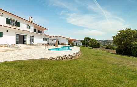 Villa Casa Branca - with Private Pool & Big Garden 