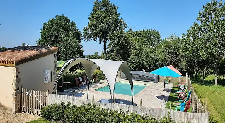 Semesterbostad i Champteussé-sur-Baconne