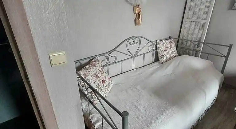 Farm house in Aublain