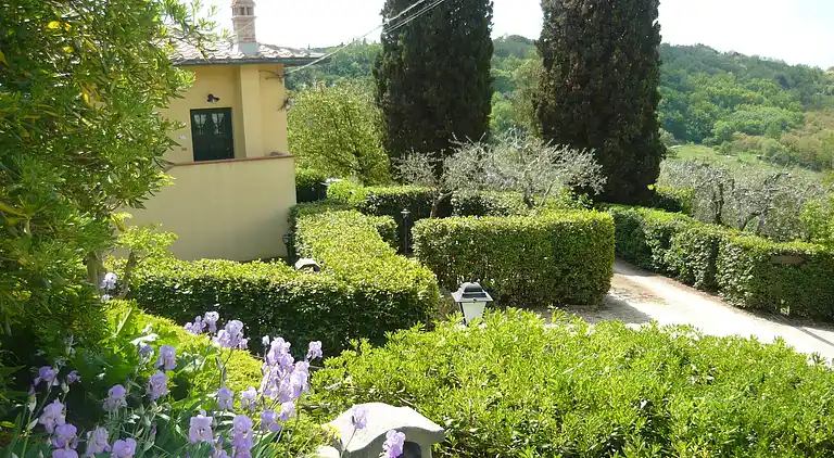 Gårdshus i Gavignano