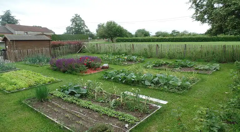 Farm house in Aublain