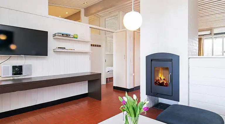 3 room,w/partially seaview