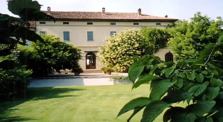 Manor house in Stagno Lombardo
