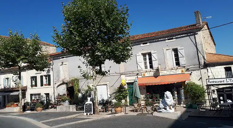 Holiday home in Verteillac