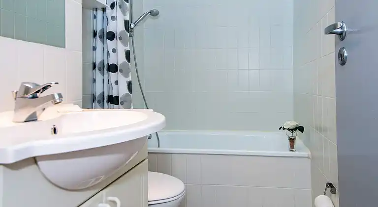 2 room,ground floor or 1.