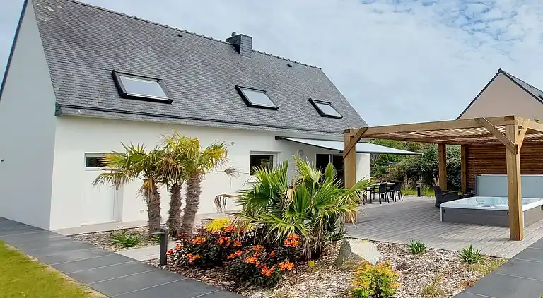 Holiday home in Brélès