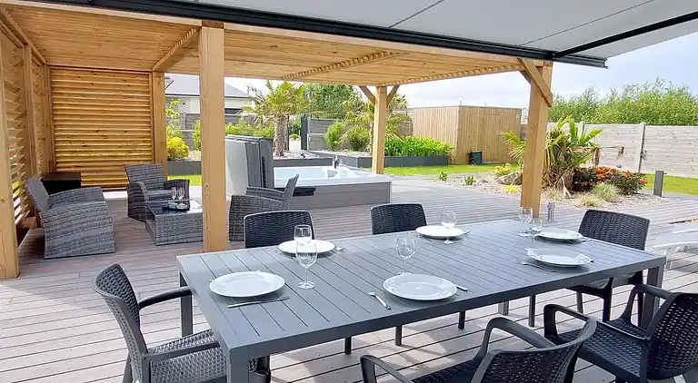 Holiday home in Brélès