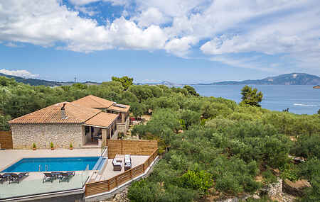 Villa Marathonisi with private pool