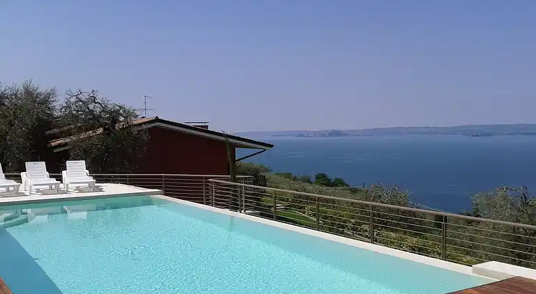 Semesterbostad i Torri del Benaco