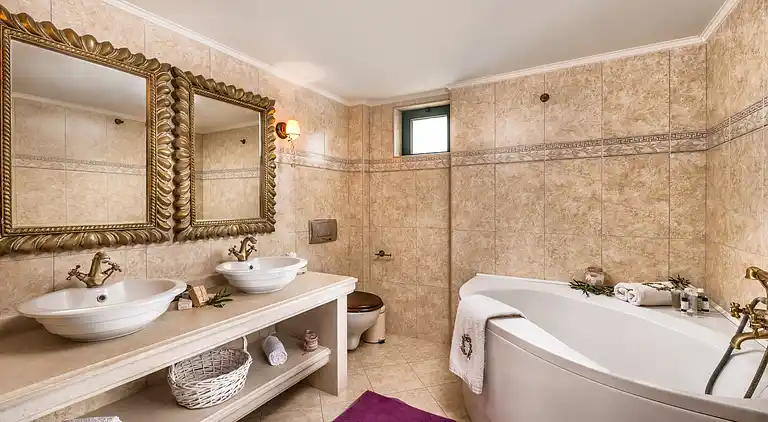 Luxury Villa Golden Crest with private swimming pool