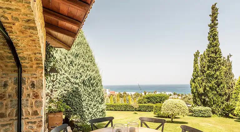 Luxury Villa Golden Crest with private swimming pool