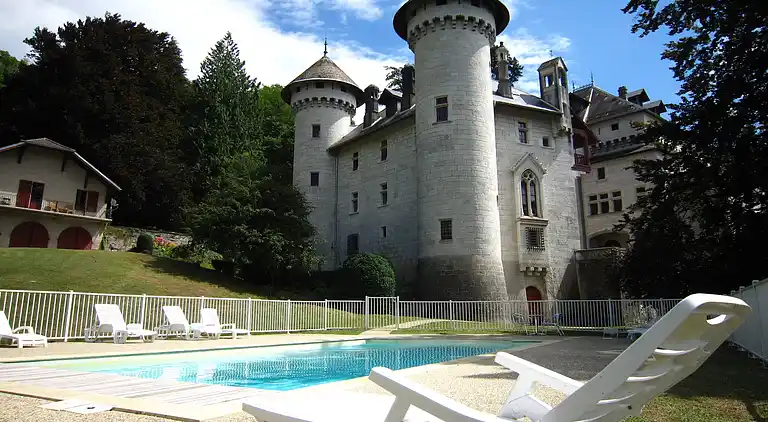 Castle in Serrières-en-Chautagne