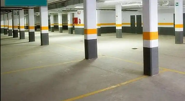 3 bed  w/private Jacuzzi &amp; 2 pools in beach town