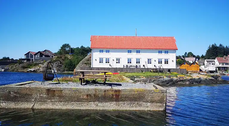 Semesterbostad i Melandsvågen