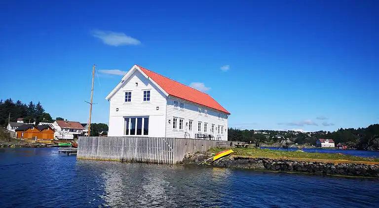 Semesterbostad i Melandsvågen