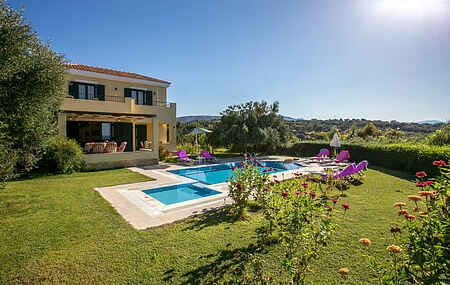 Villa Eleni with private swimming pool
