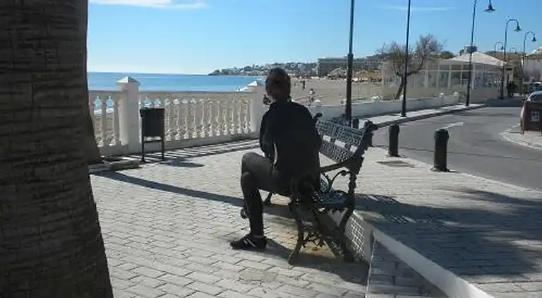 3 bed  w/private Jacuzzi &amp; 2 pools in beach town