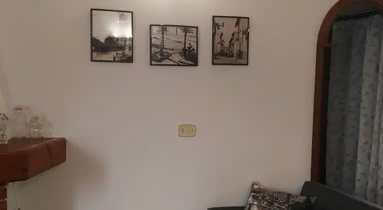 Traditionellt hus, lungt, nära havet. Ditt hem.