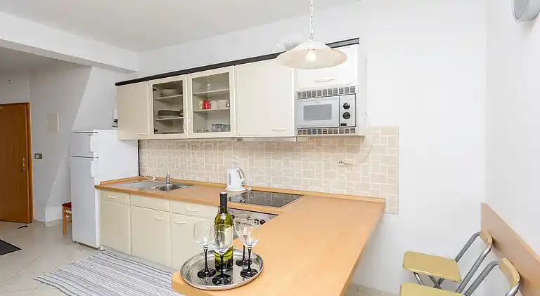 Apartment near Dubrovnik, Sea View, 2 Bedrooms, 4 Persons