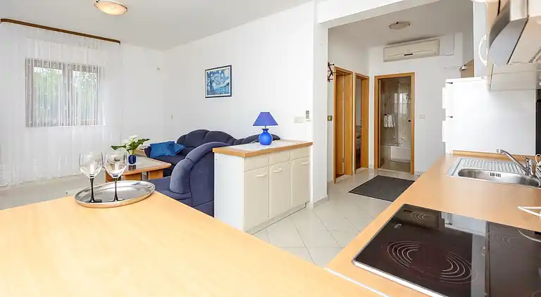 Apartment near Dubrovnik, Sea View, 2 Bedrooms, 4 Persons