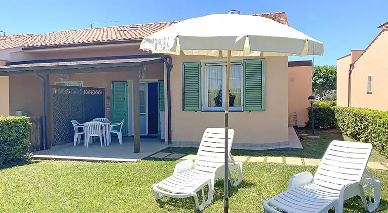  Residence in Tuscany, a few meters from the sea …  