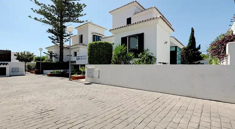 Villa in Puerto Marina with private pool