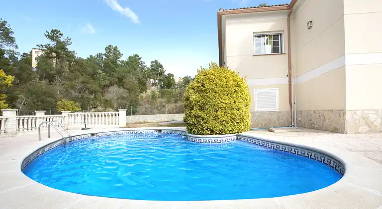 1-plans villa med privat pool