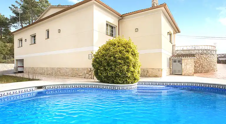 1-plans villa med privat pool