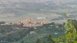 Perfect studio with lots of privacy, stunning views, pool.