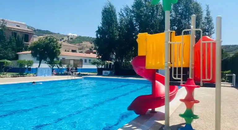 Haus mit Wifi & Jacuzzi