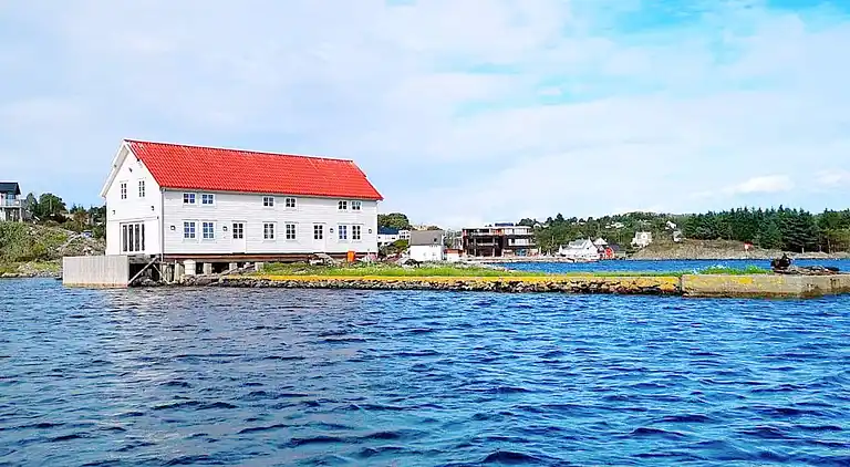 Semesterbostad i Melandsvågen