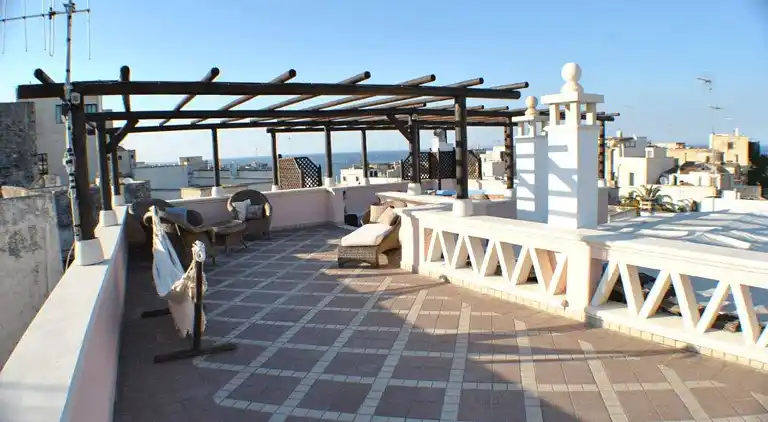  Historic Residence Otranto in front of the castle