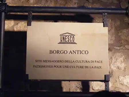  Historic Residence Otranto in front of the castle