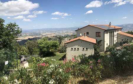luxery apartment in Umbrian villa, view on Tiber valley 