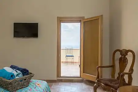 luxery apartment in Umbrian villa, view on Tiber valley 