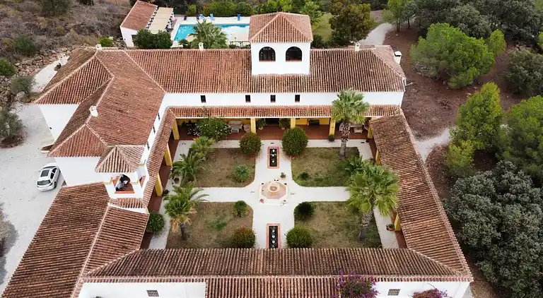 Cortijo Puerto El Peral una hermosa propiedad andaluza