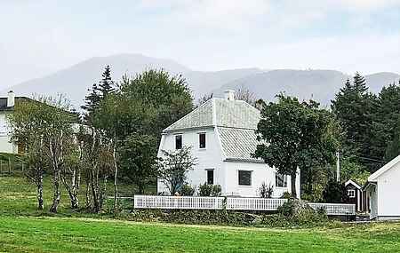 Holiday home in Botnane
