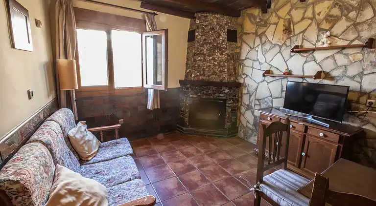 Landsted for 2 personer med hydromassasjehytte og badstue